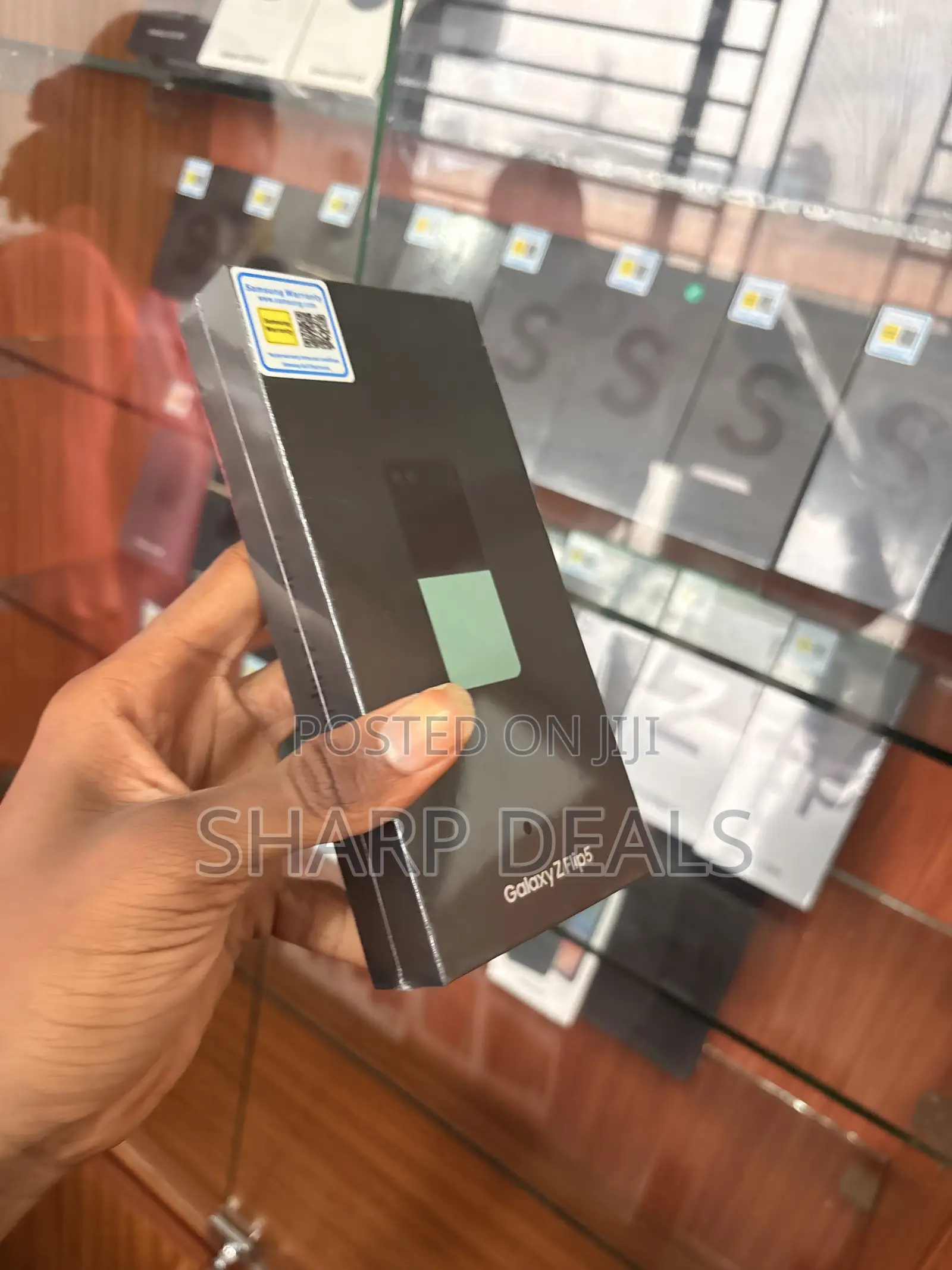 New Samsung Galaxy Z Flip5 256 GB Green