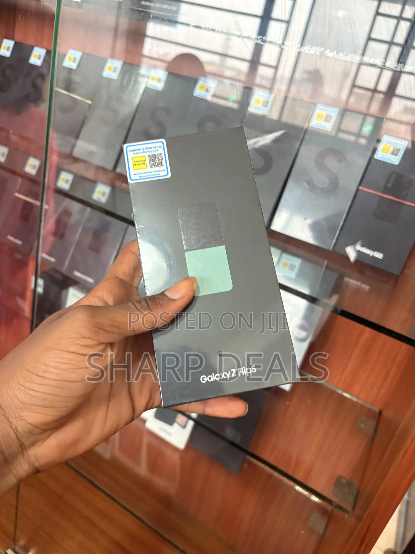 New Samsung Galaxy Z Flip5 256 GB Green