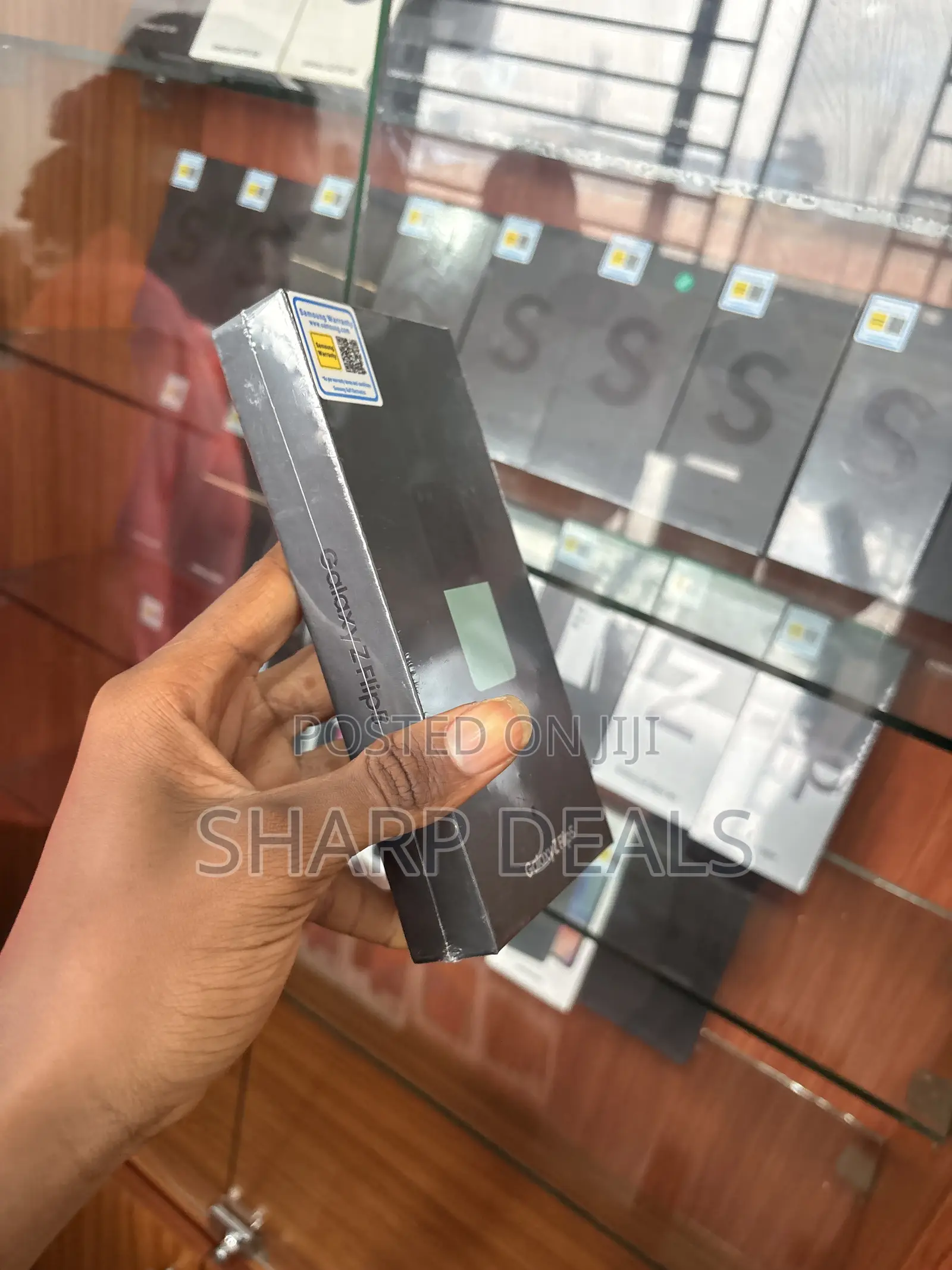New Samsung Galaxy Z Flip5 256 GB Green