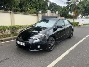 Toyota Corolla 2015 Black