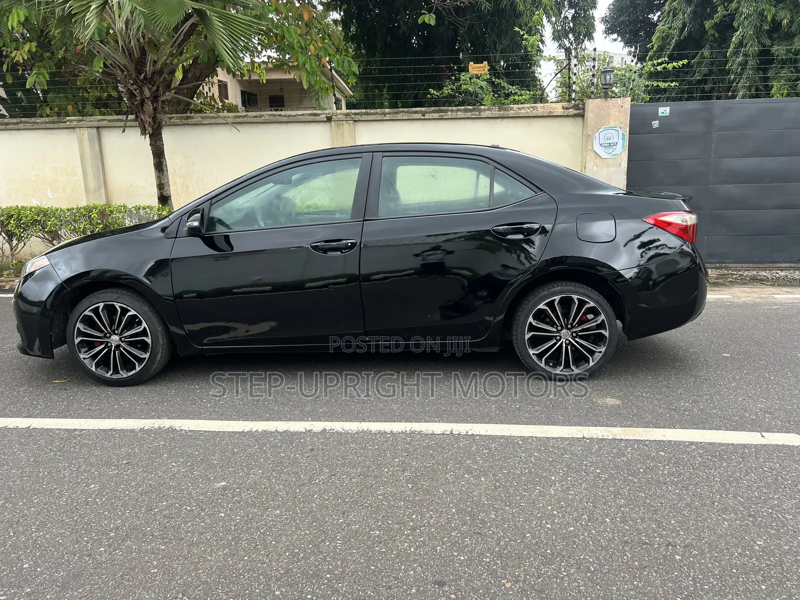 Toyota Corolla 2015 Black