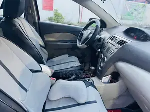 Toyota Belta 2010 Red