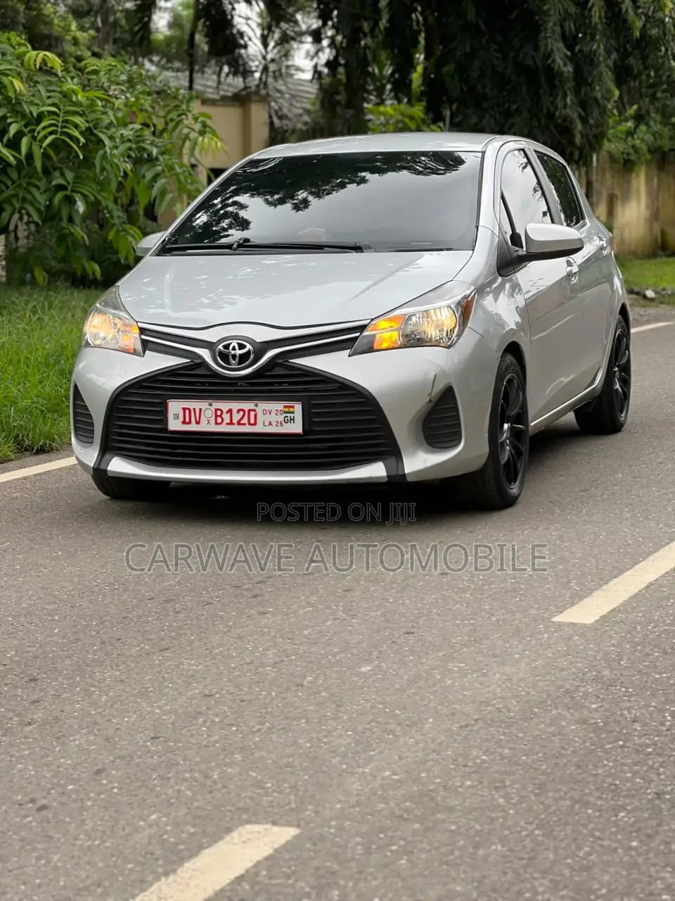 Toyota Yaris LE Hatchback 5dr 2015 Silver