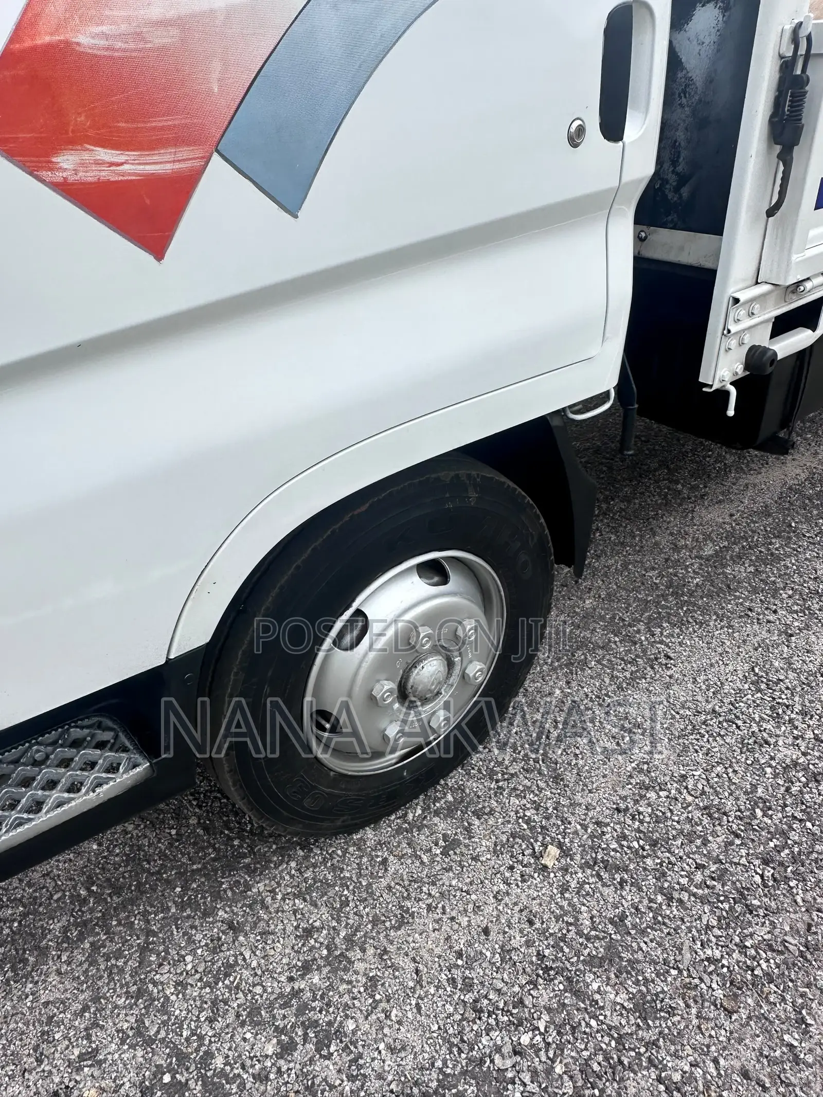 Hyundai Mighty 2 3.5 Ton 6 Holes