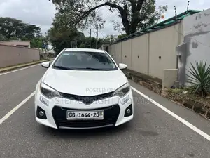 Toyota Corolla 2014 White
