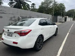 Toyota Corolla 2014 White