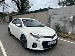 Toyota Corolla 2014 White