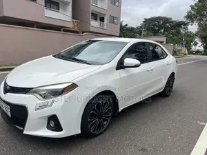 Toyota Corolla 2014 White