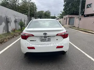 Toyota Corolla 2014 White