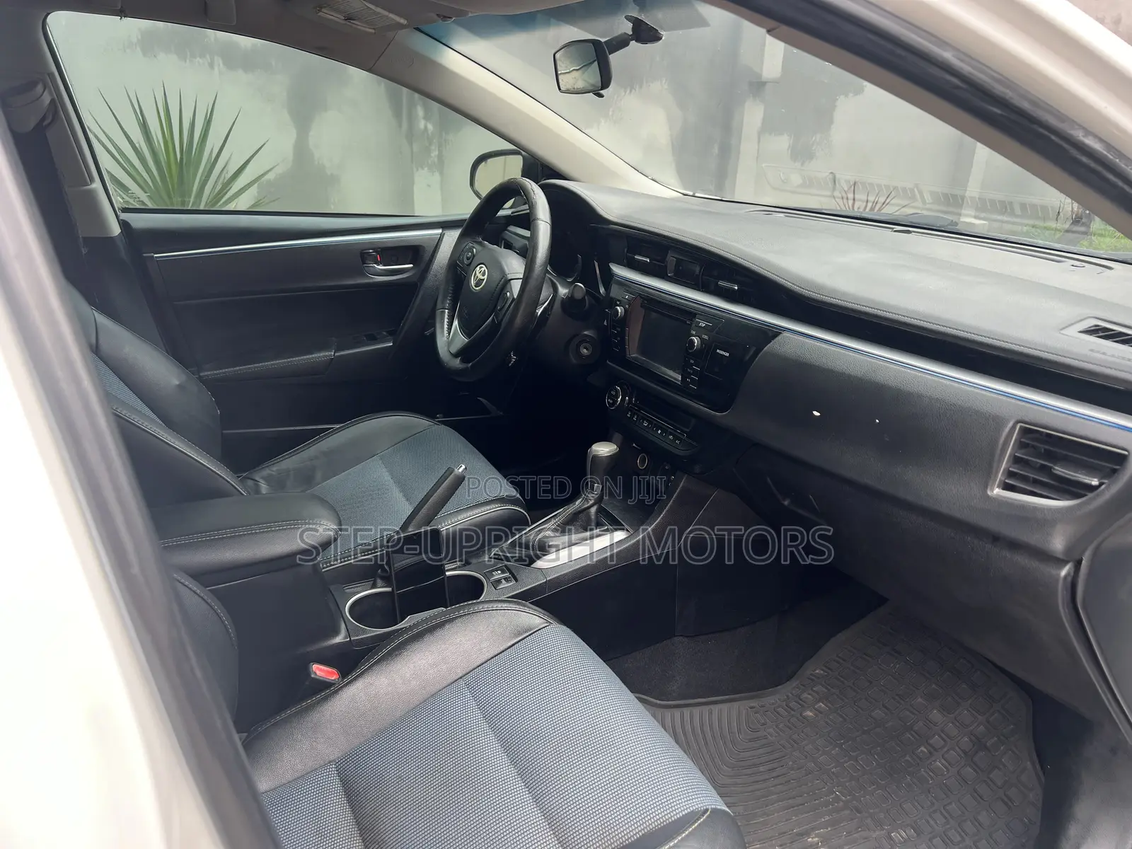 Toyota Corolla 2014 White