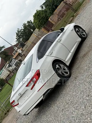 Honda Accord 2018 White