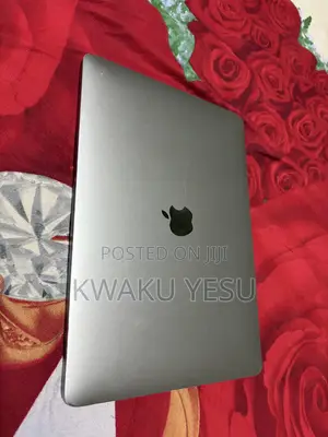 Laptop Apple MacBook Pro 2023 M2 8GB Apple M2 SSD 256GB