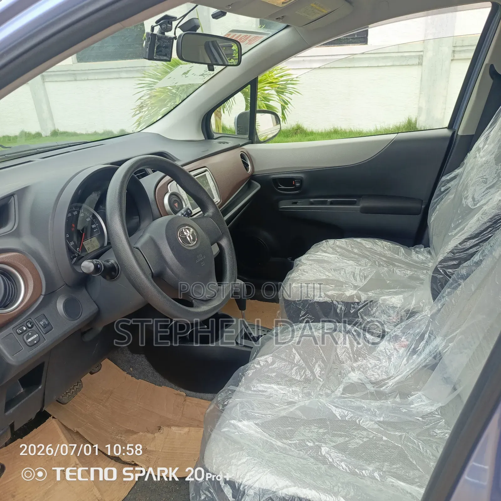 Toyota Vitz 2014 Blue