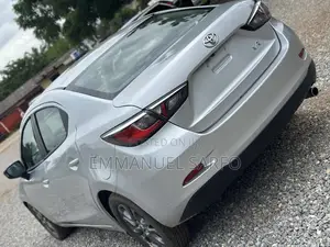 Toyota Yaris iA 1.5 FWD 2017 Silver