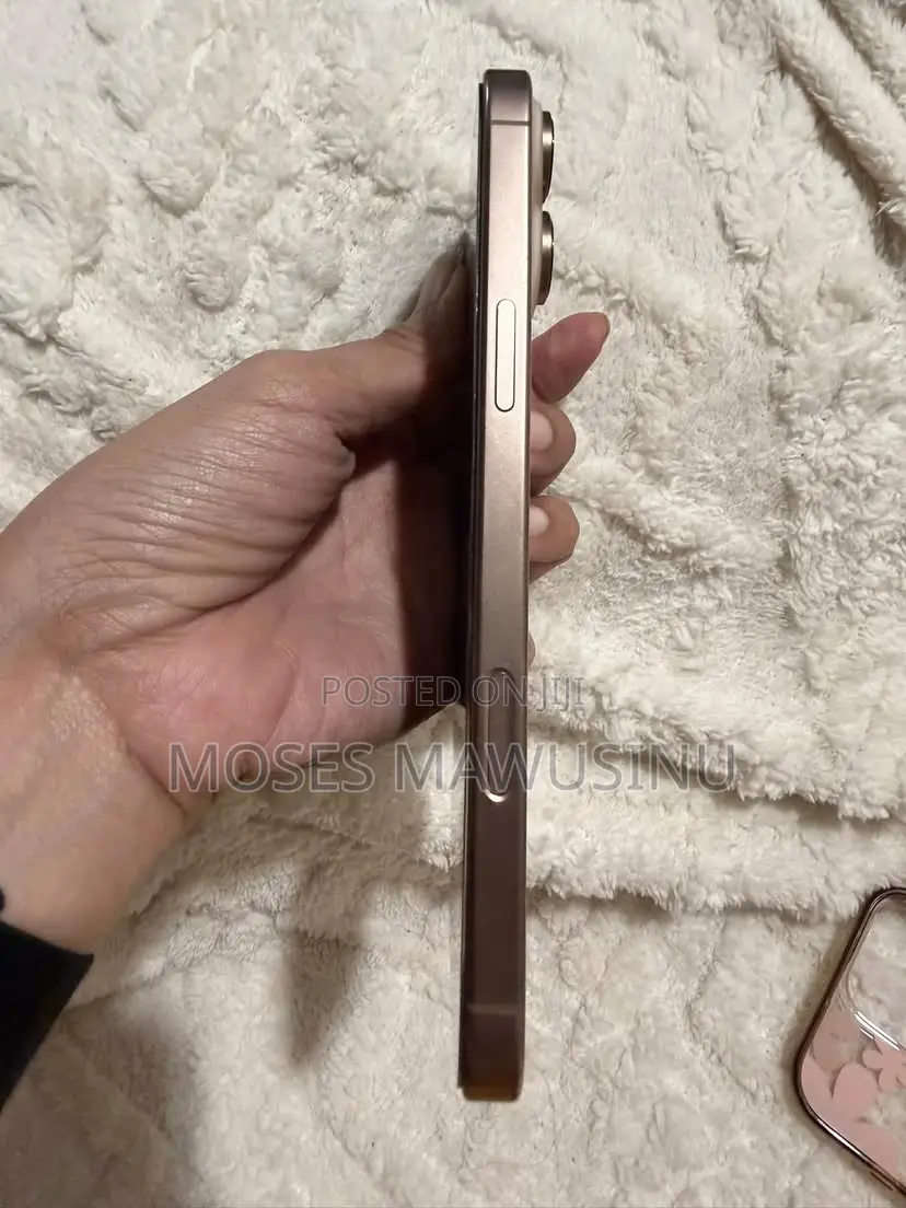 Apple iPhone 16 Pro Max 512 GB Gold