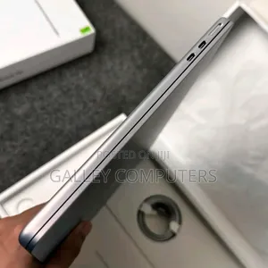 New Laptop Apple MacBook Air 2023 M2 16GB Apple M2 SSD 512GB