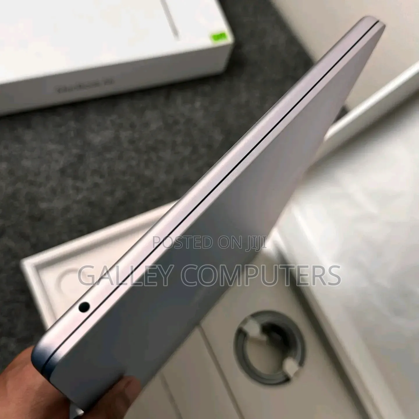New Laptop Apple MacBook Air 2023 M2 16GB Apple M2 SSD 512GB