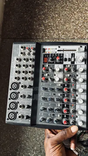 Behringer Xenyx 1202fx