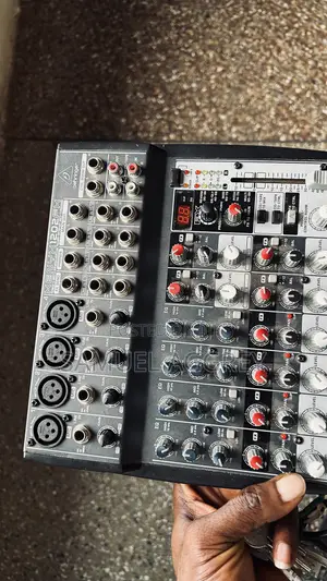 Behringer Xenyx 1202fx