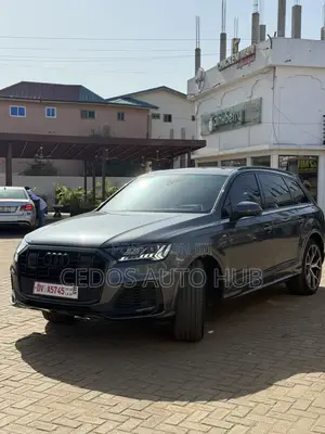 Audi Q7 2024 Gray
