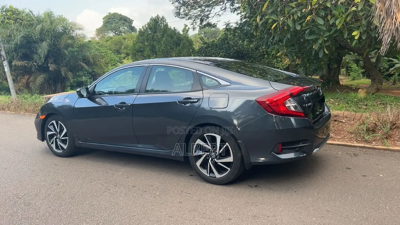 Honda Civic EX Sedan 2020 Gray