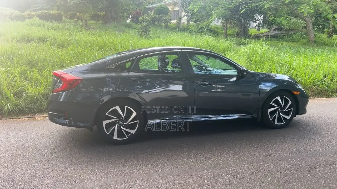 Honda Civic EX Sedan 2020 Gray