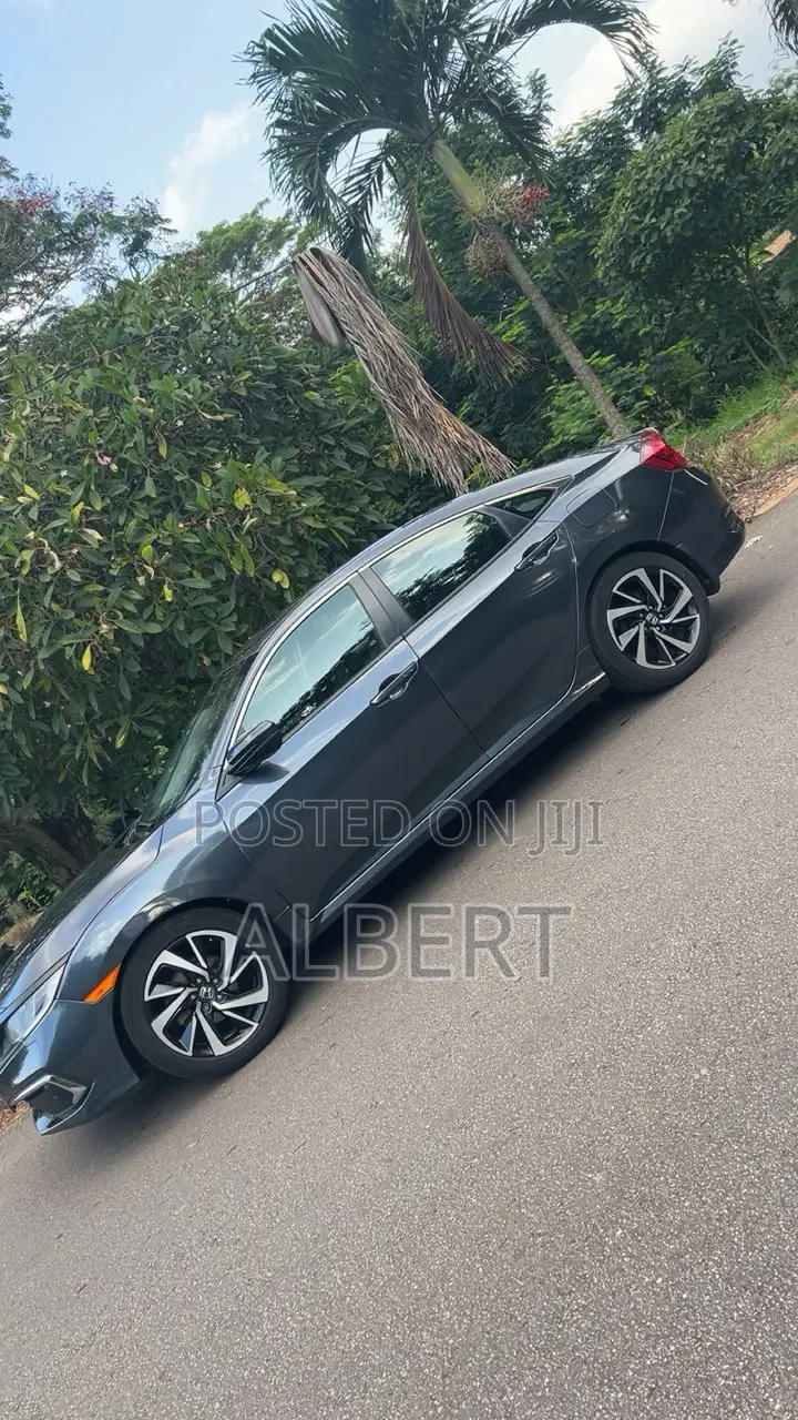 Honda Civic EX Sedan 2020 Gray