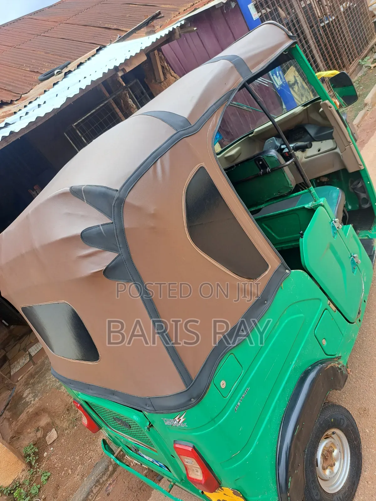 Bajaj RE 2024 Green