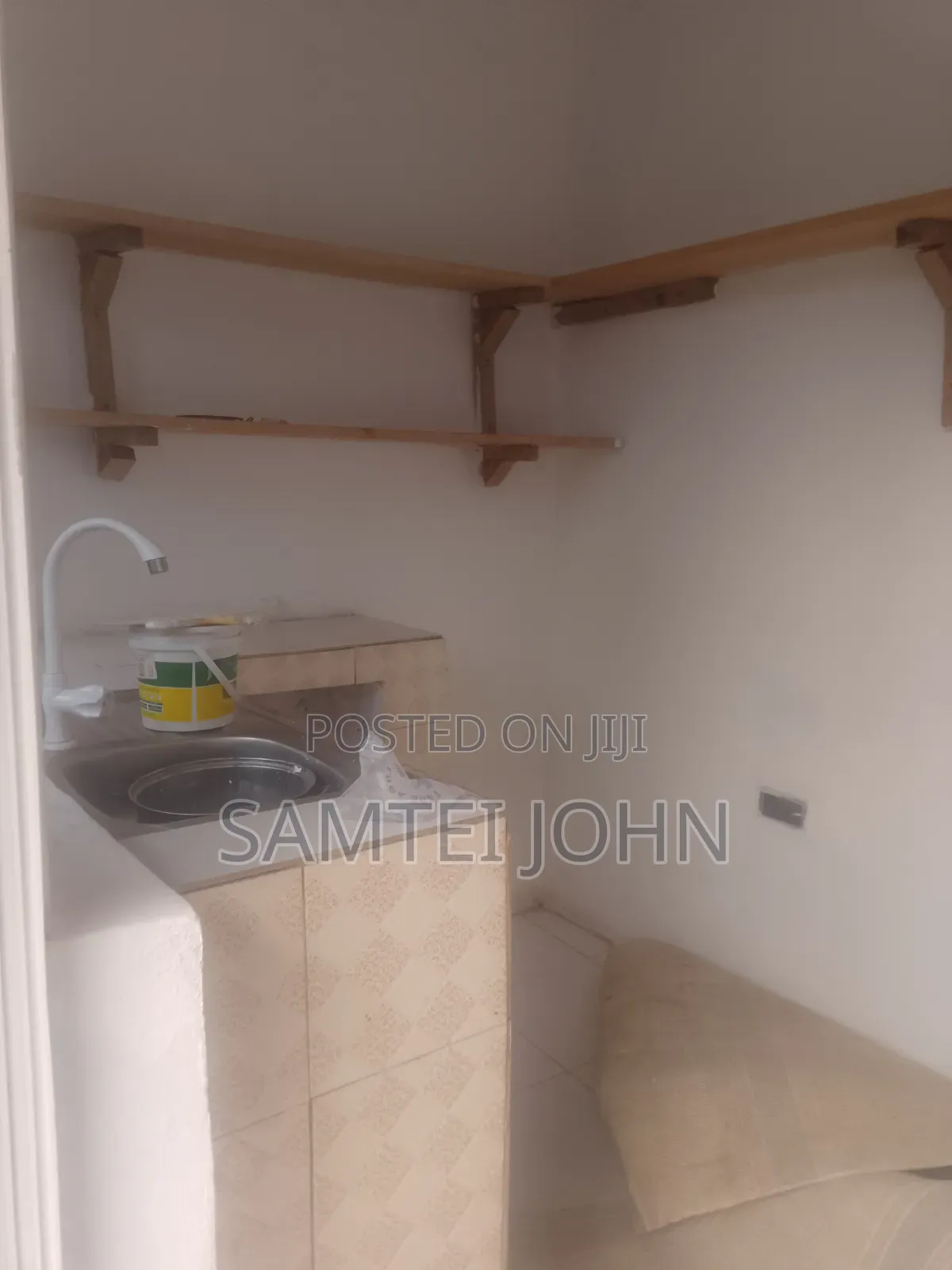 1bdrm Apartment in Sinco Properties, School Junction for rent