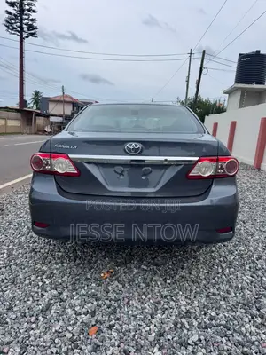 Toyota Corolla 2011 Gray