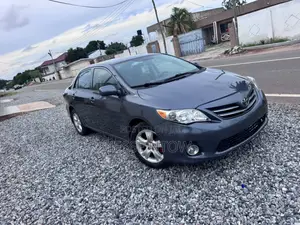 Toyota Corolla 2011 Gray