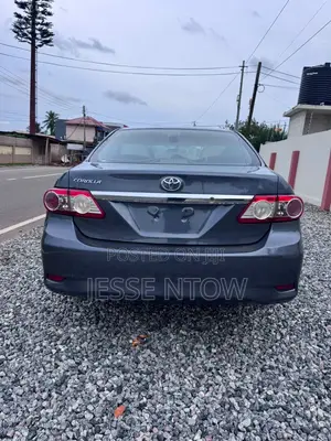 Toyota Corolla 2011 Gray