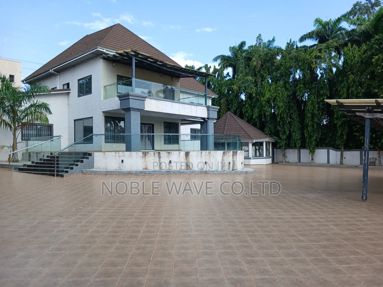 Furnished 5bdrm House in Ahodwo, Kumasi Metropolitan for sale