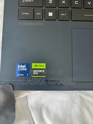 Laptop MSI Stealth 14 Studio A13VF 16GB Intel Core Ultra 7 SSD 1T