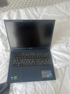 Laptop MSI Stealth 14 Studio A13VF 16GB Intel Core Ultra 7 SSD 1T