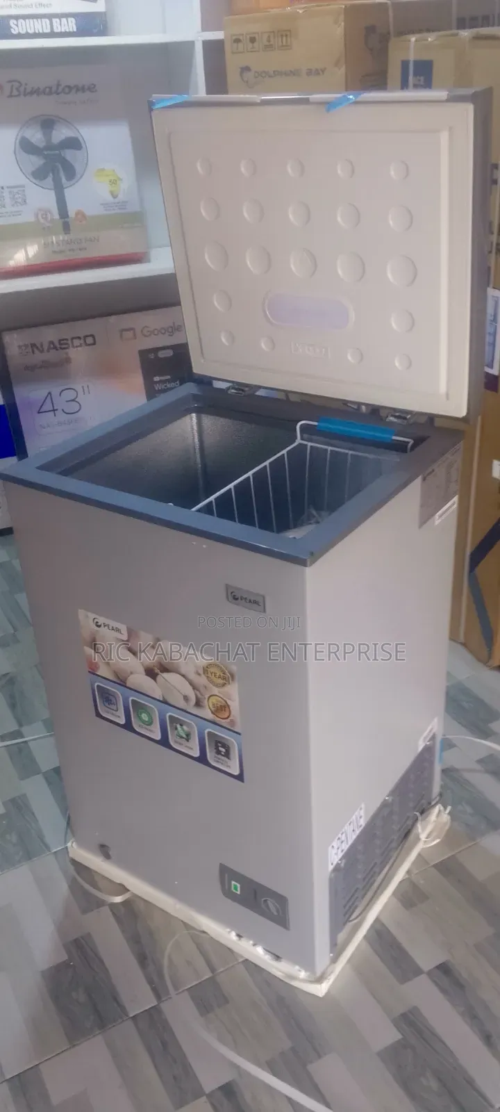 Pearl Chest Freezer With Led Light 100 Litres
