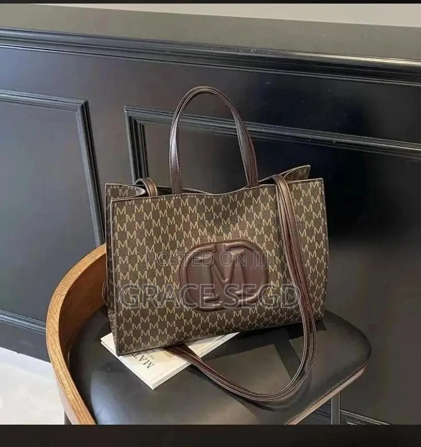 50% Discount On All Luxury And Classy Bags