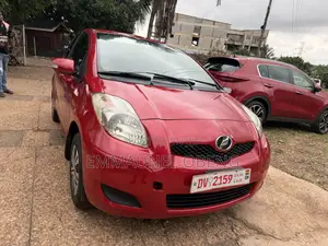 Toyota Vitz 2010 Red