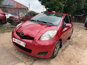 Toyota Vitz 2010 Red