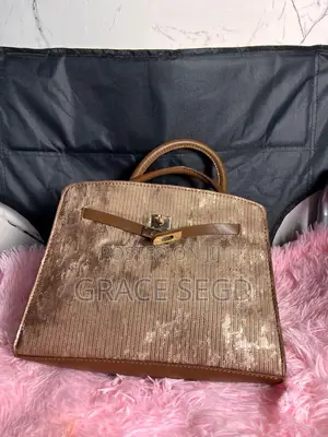 50% Discount On All Luxury And Classy Bags