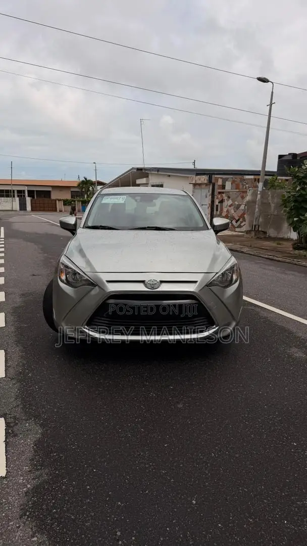 Toyota Yaris iA 1.5 FWD 2016 Silver