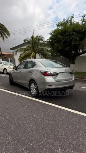 Toyota Yaris iA 1.5 FWD 2016 Silver