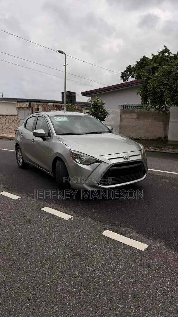 Toyota Yaris iA 1.5 FWD 2016 Silver