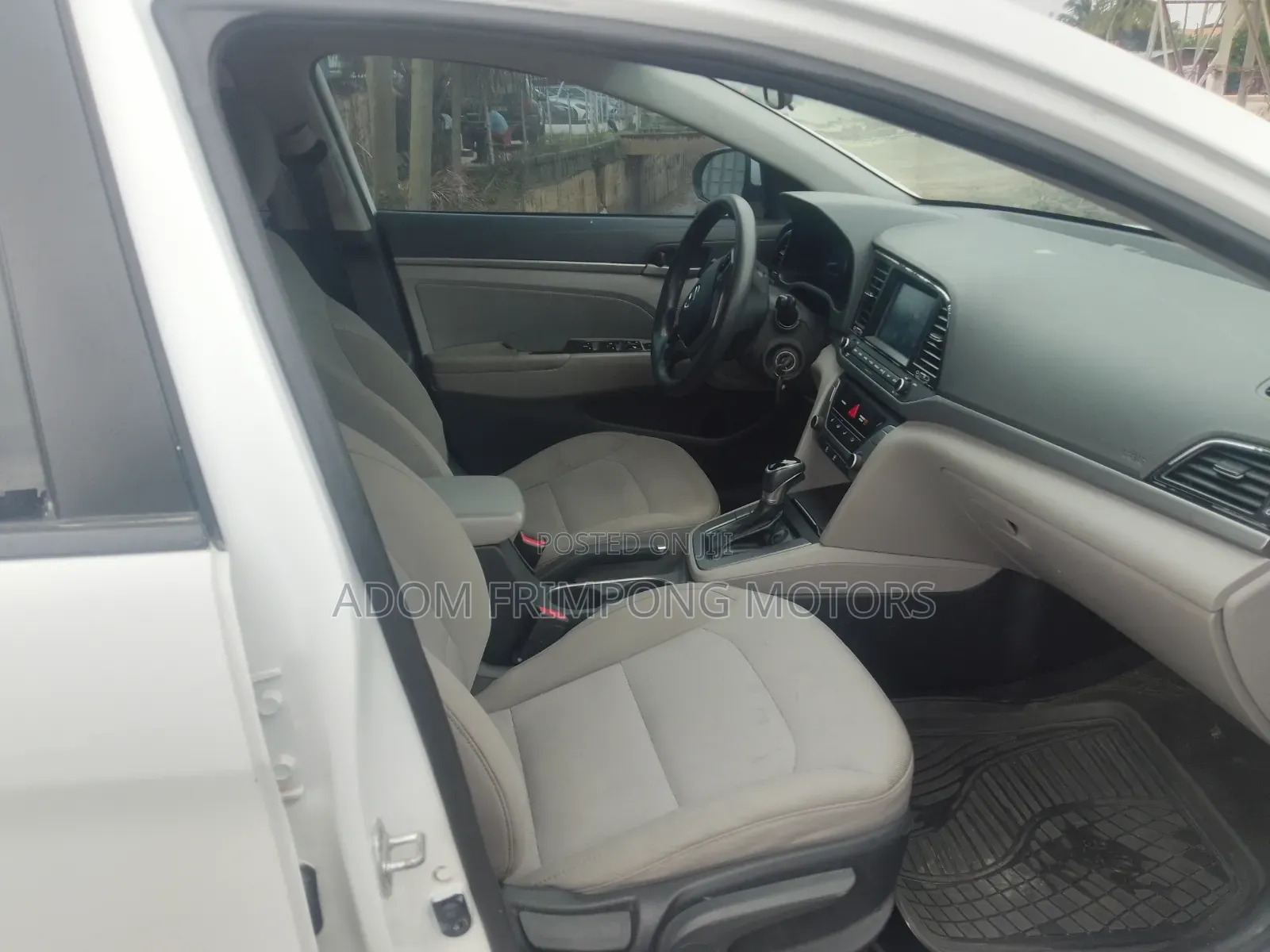 Hyundai Elantra 2018 White