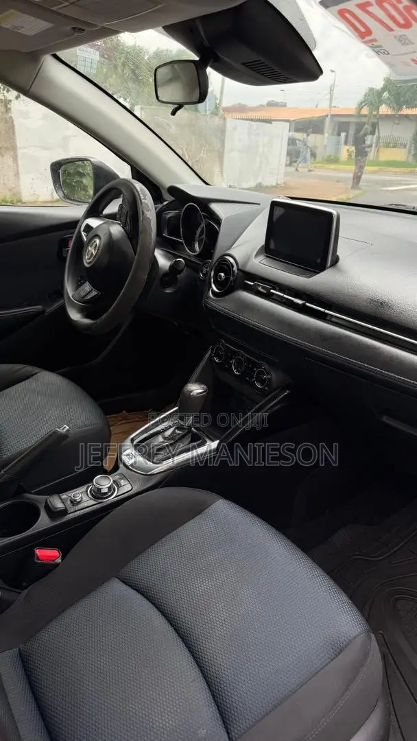 Toyota Yaris iA 1.5 FWD 2016 Red