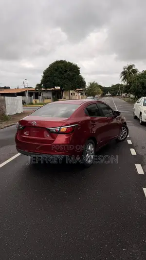 Toyota Yaris iA 1.5 FWD 2016 Red