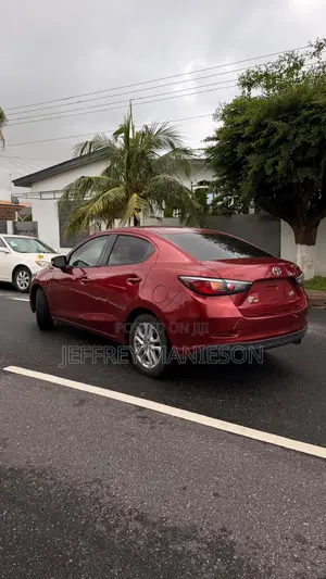 Toyota Yaris iA 1.5 FWD 2016 Red