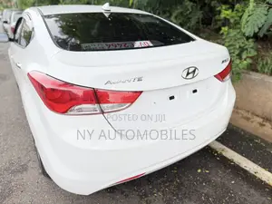 Hyundai Avante 2014 White