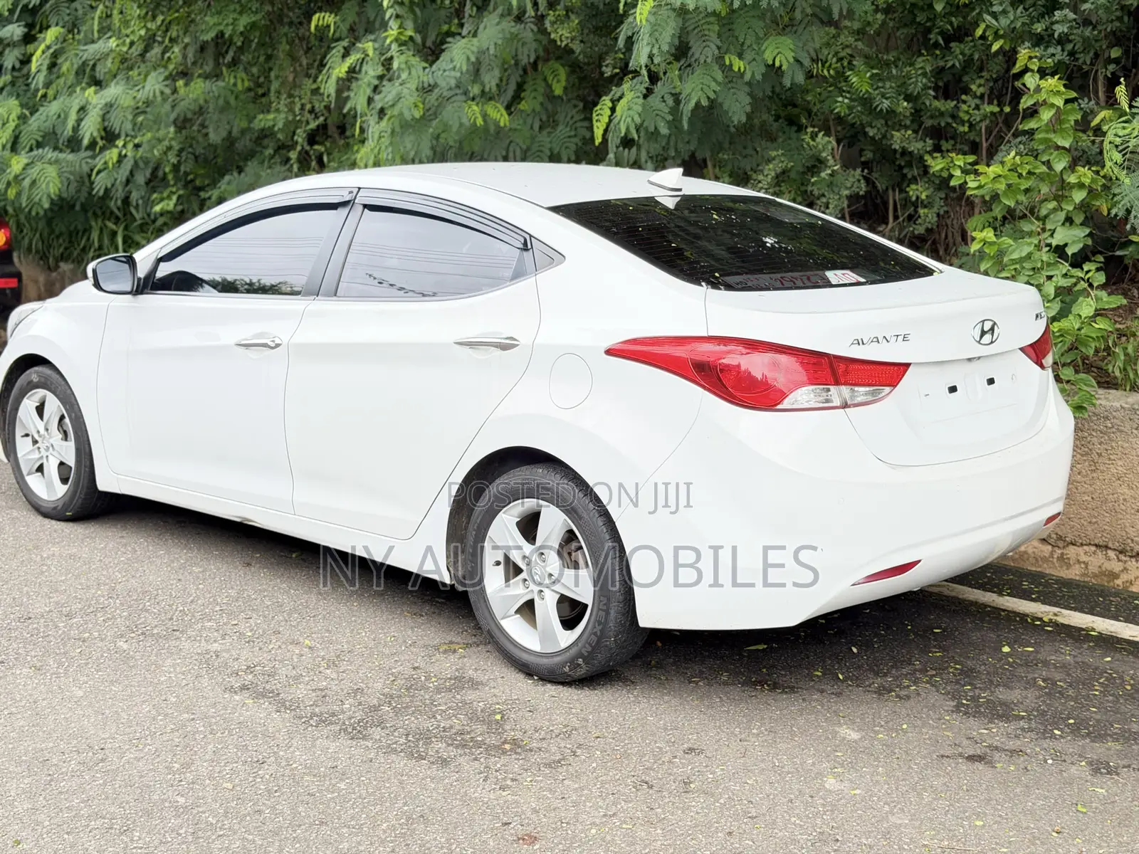 Hyundai Avante 2014 White