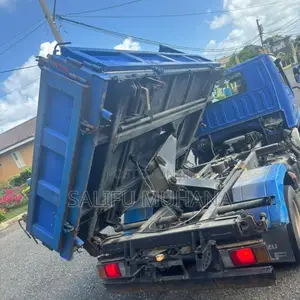 2013 Model Isuzu Elf